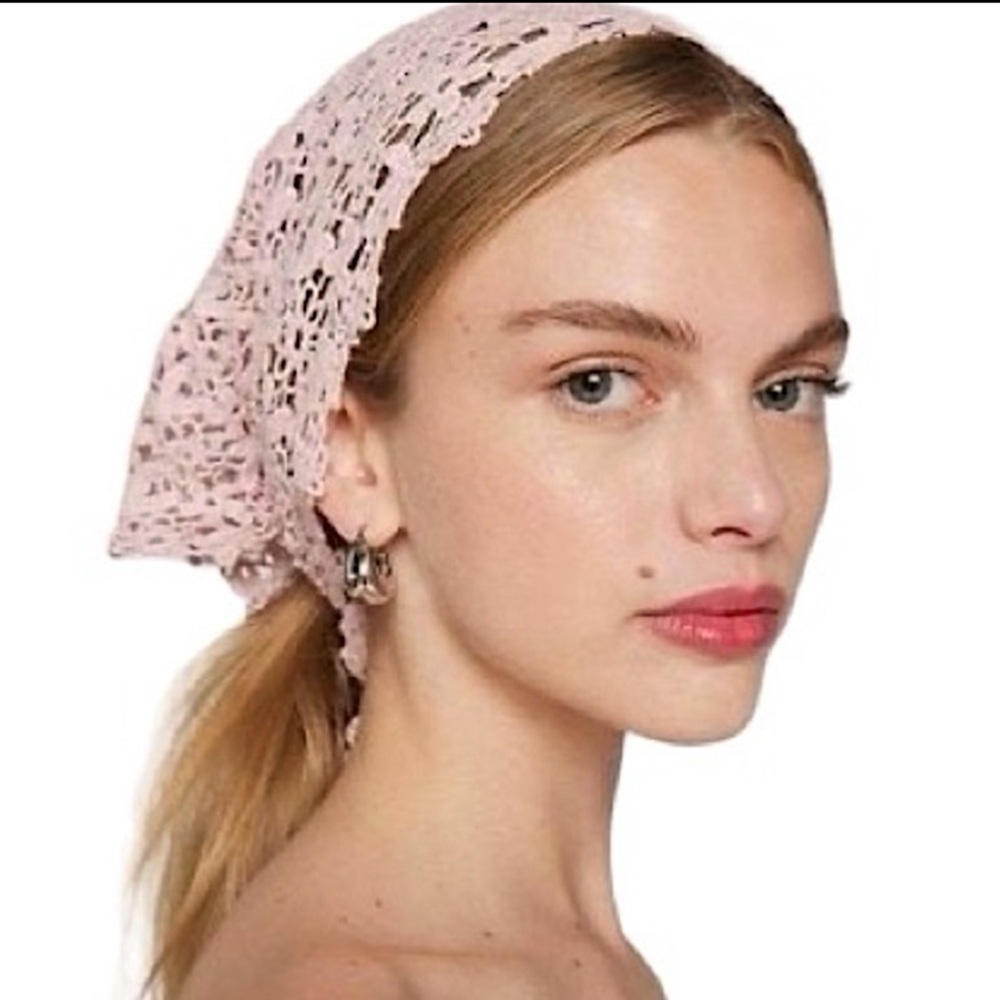 NWT Urban Outfitters Floral Crochet Headscarf